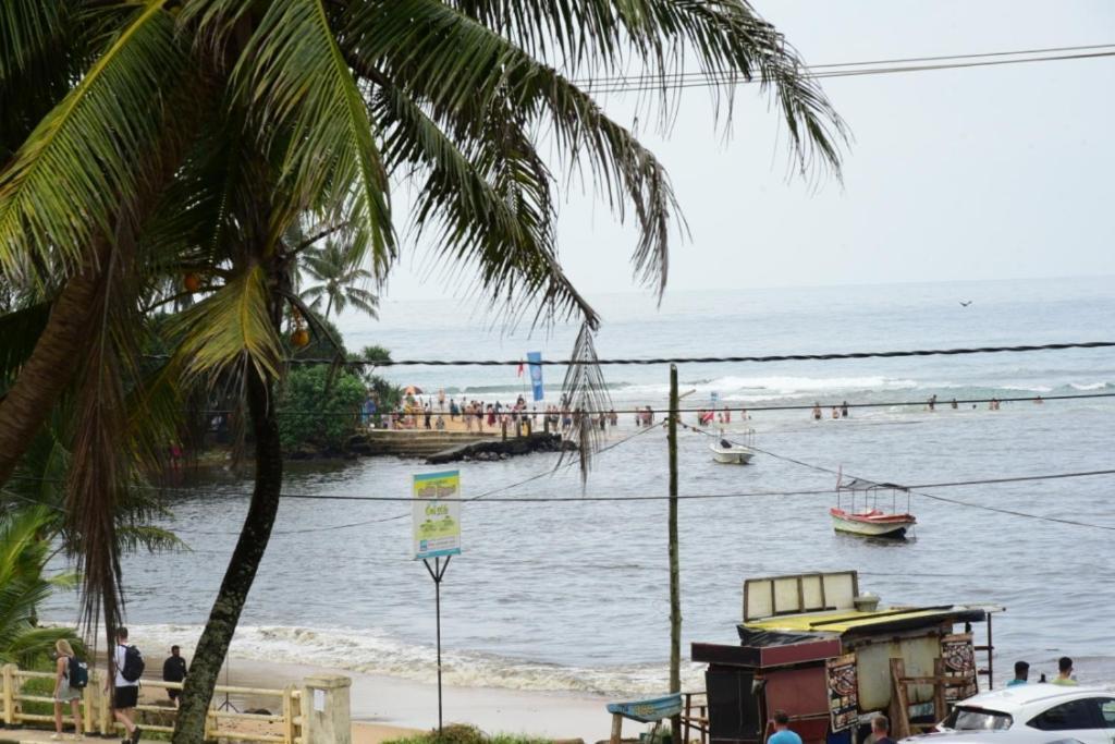 Hotel Turtle Bay Hikkaduwa Esterno foto