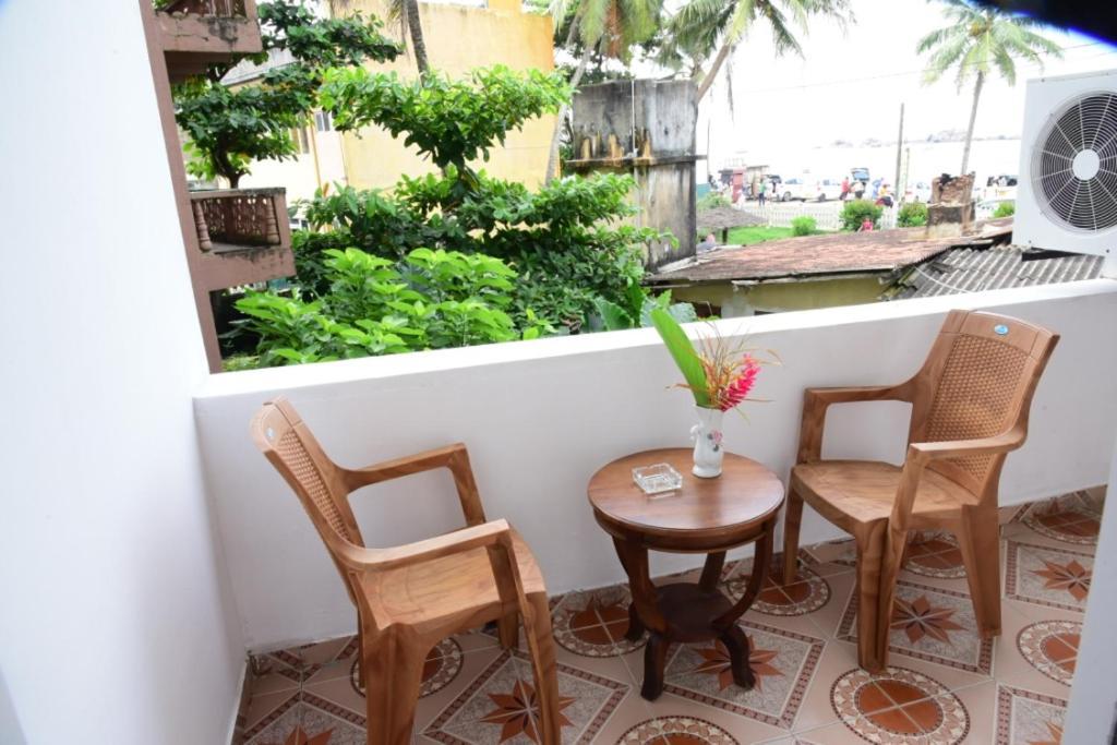 Hotel Turtle Bay Hikkaduwa Esterno foto